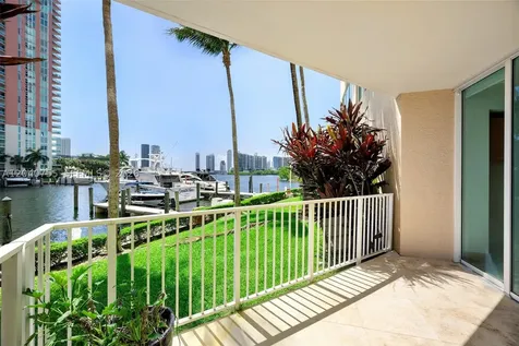 3330 NE 190th Street Aventura FL 33180