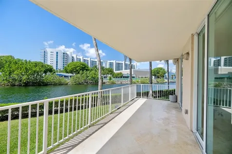 3330 NE 190th Street Aventura FL 33180