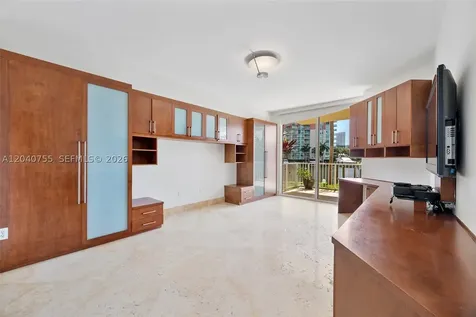 3330 NE 190th Street Aventura FL 33180