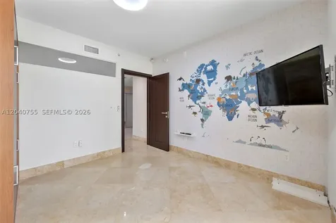 3330 NE 190th Street Aventura FL 33180