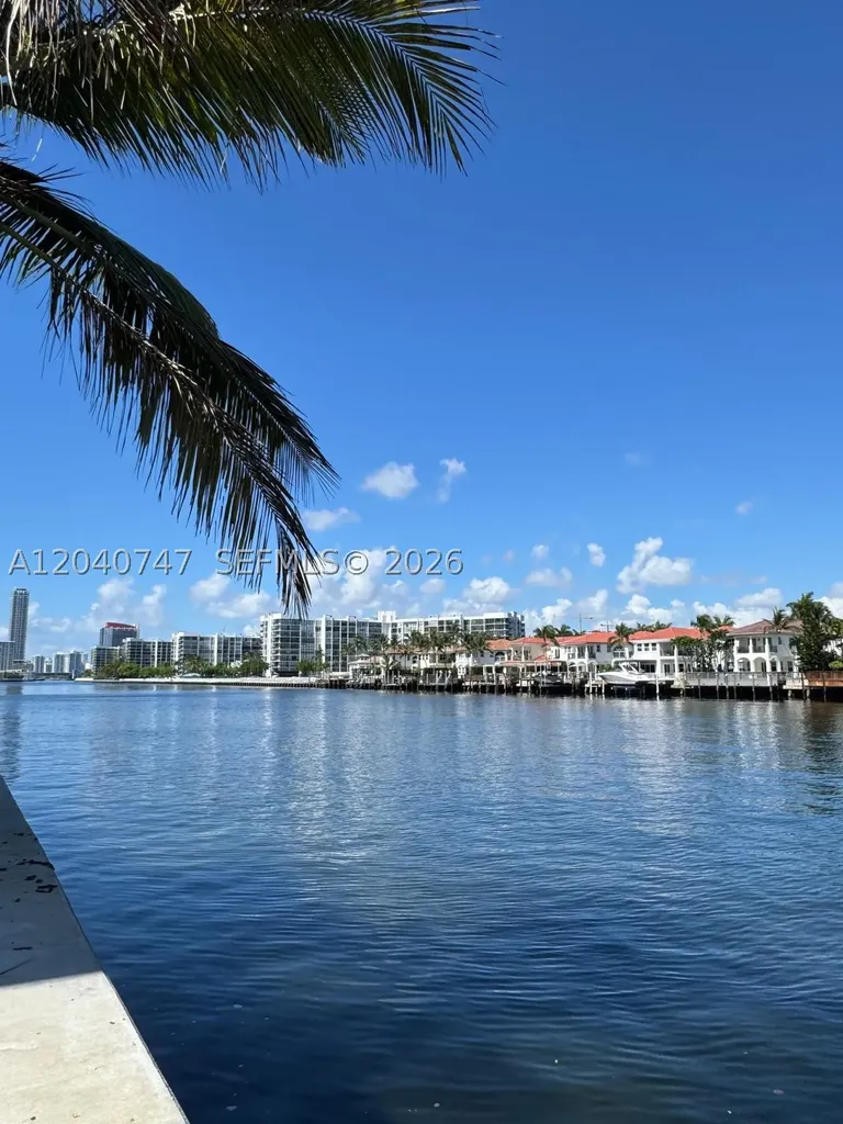 Hollywood FL 33019