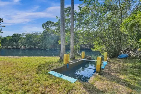 18500 NE 23rd Court Miami FL 33180