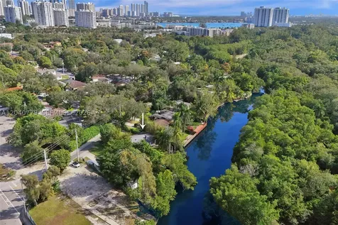 18500 NE 23rd Court Miami FL 33180