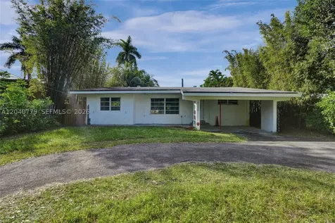 18500 NE 23rd Court Miami FL 33180