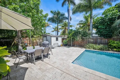 9241 SW 183rd Terrace Palmetto Bay FL 33157