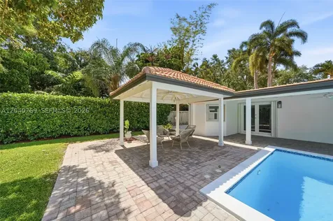 8240 SW 150 Drive Palmetto Bay FL 33158