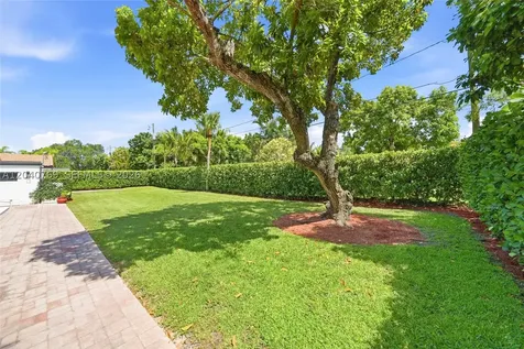 8240 SW 150 Drive Palmetto Bay FL 33158