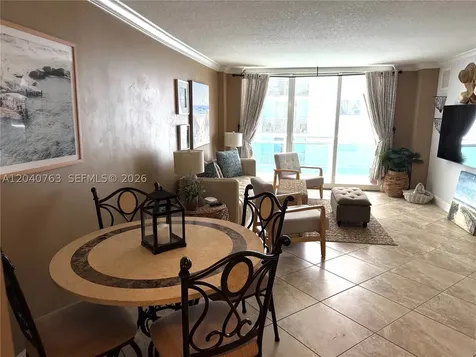 6917 Collins Avenue Miami Beach FL 33141