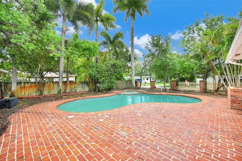 600 Petunia Drive Plantation FL 33317