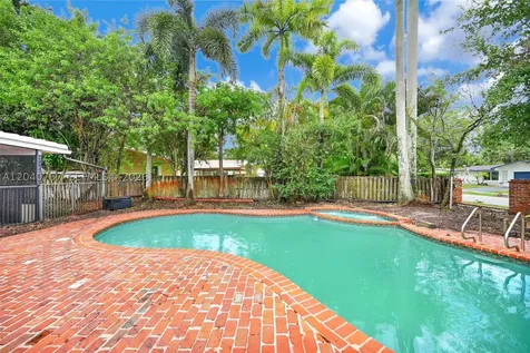 600 Petunia Drive Plantation FL 33317