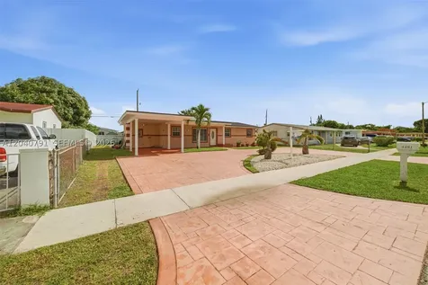 4481 NW 176th Terrace Miami Gardens FL 33055