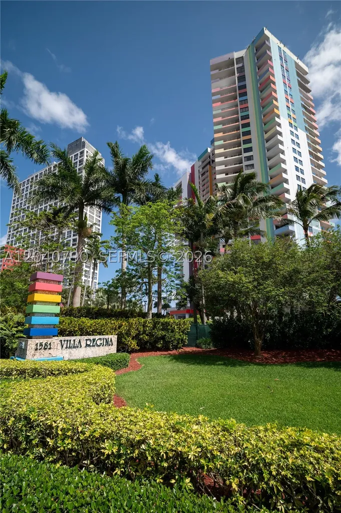 1581 Brickell Avenue Miami FL 33129