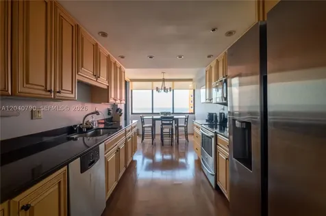 1581 Brickell Avenue Miami FL 33129