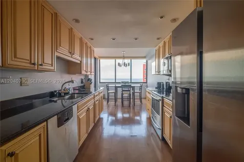 1581 Brickell Avenue Miami FL 33129