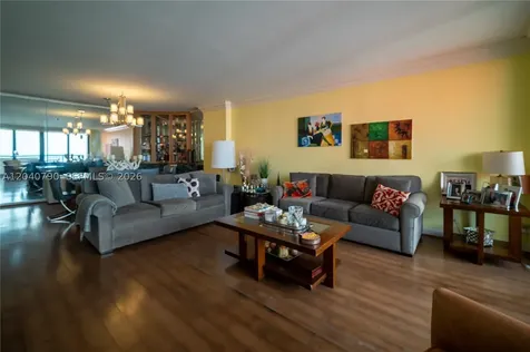 1581 Brickell Avenue Miami FL 33129