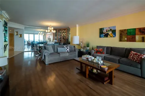 1581 Brickell Avenue Miami FL 33129