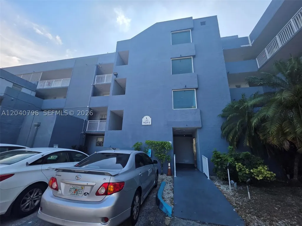 9375 Fontainebleau Boulevard Miami FL 33172