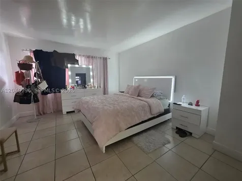 9375 Fontainebleau Boulevard Miami FL 33172