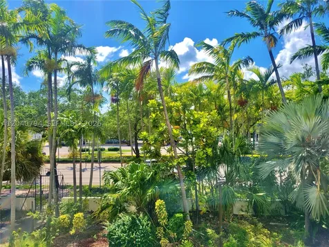 77 Crandon Boulevard Key Biscayne FL 33149