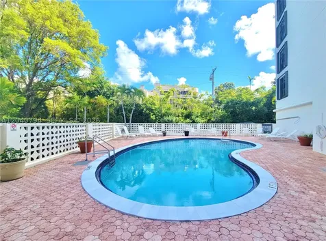 77 Crandon Boulevard Key Biscayne FL 33149