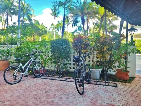 77 Crandon Boulevard Key Biscayne FL 33149