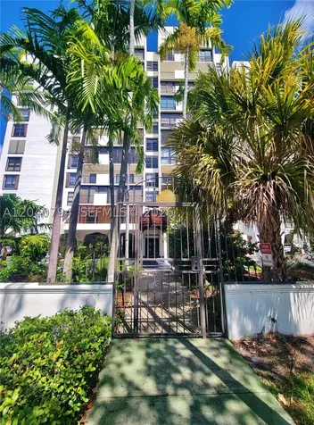 77 Crandon Boulevard Key Biscayne FL 33149