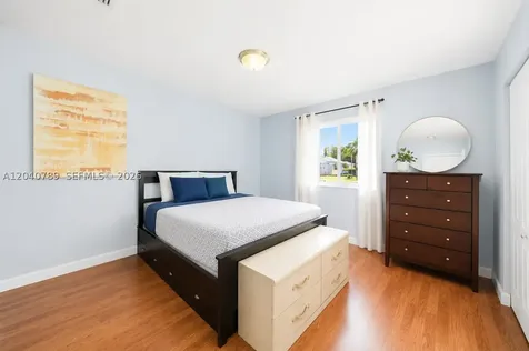 14137 SW 121st Place Miami FL 33186