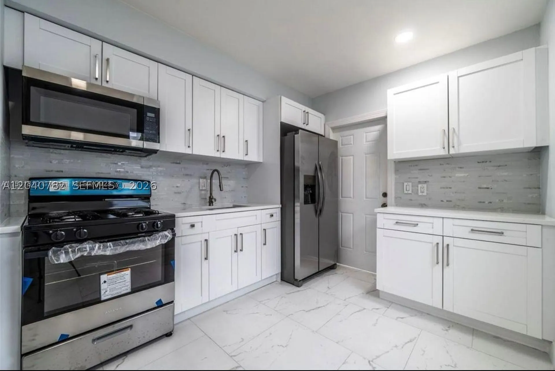 425 NW 14th Way Fort Lauderdale FL 33311