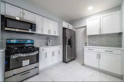 425 NW 14th Way Fort Lauderdale FL 33311