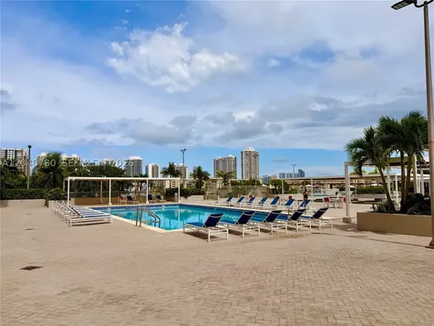 18051 Biscayne Boulevard Aventura FL 33160