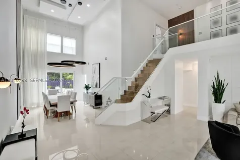 10762 NW 71st Street Doral FL 33178