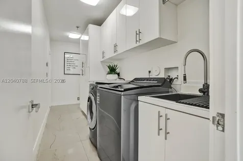 10762 NW 71st Street Doral FL 33178