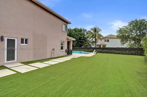 10762 NW 71st Street Doral FL 33178