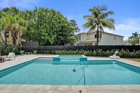10762 NW 71st Street Doral FL 33178