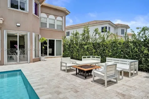 10762 NW 71st Street Doral FL 33178