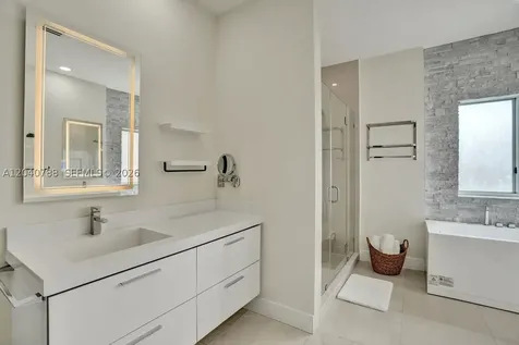 10762 NW 71st Street Doral FL 33178