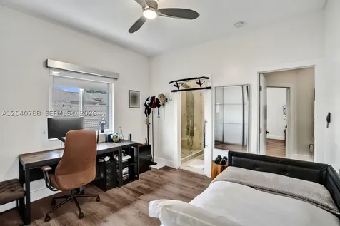 10762 NW 71st Street Doral FL 33178