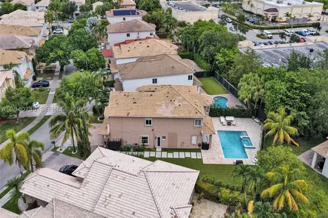 10762 NW 71st Street Doral FL 33178