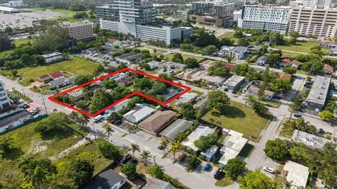 228 SE 9th Street Hallandale Beach FL 33009