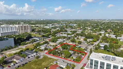 228 SE 9th Street Hallandale Beach FL 33009
