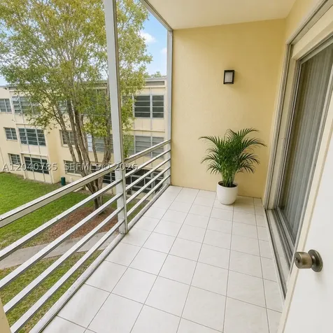 301 Cambridge Road Hollywood FL 33024