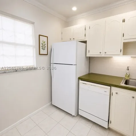 301 Cambridge Road Hollywood FL 33024