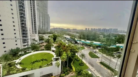19201 Collins Avenue Sunny Isles Beach FL 33160