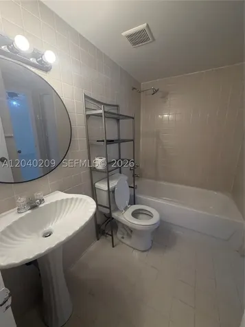 4717 NW 7th Street Miami FL 33126