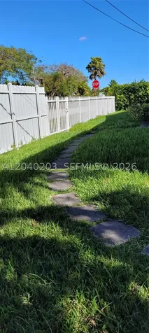 5200 SW 89th Place Miami FL 33165