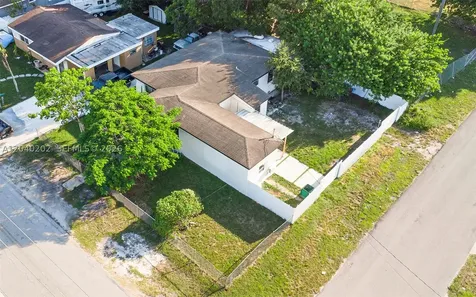 7190 NW 21st Avenue Miami FL 33147