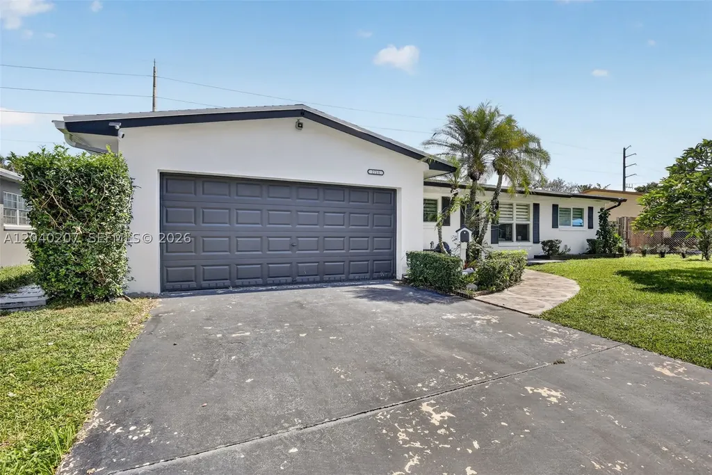 2711 Arthur Street Hollywood FL 33020