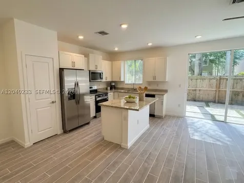 1019 SE 24th Terrace Homestead FL 33035