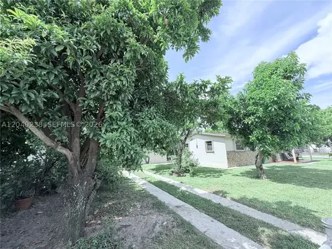 3397 W 14th Court Hialeah FL 33012