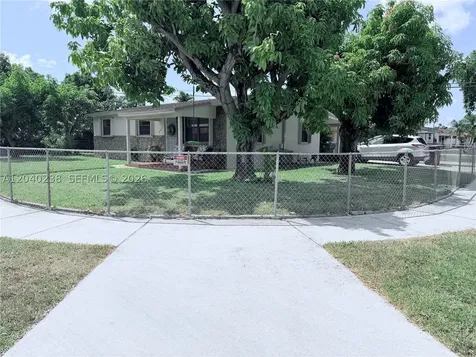 3397 W 14th Court Hialeah FL 33012